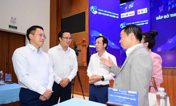 “Tạm biệt thuế khoán – Hộ kinh doanh cần gì để lên doanh nghiệp?”