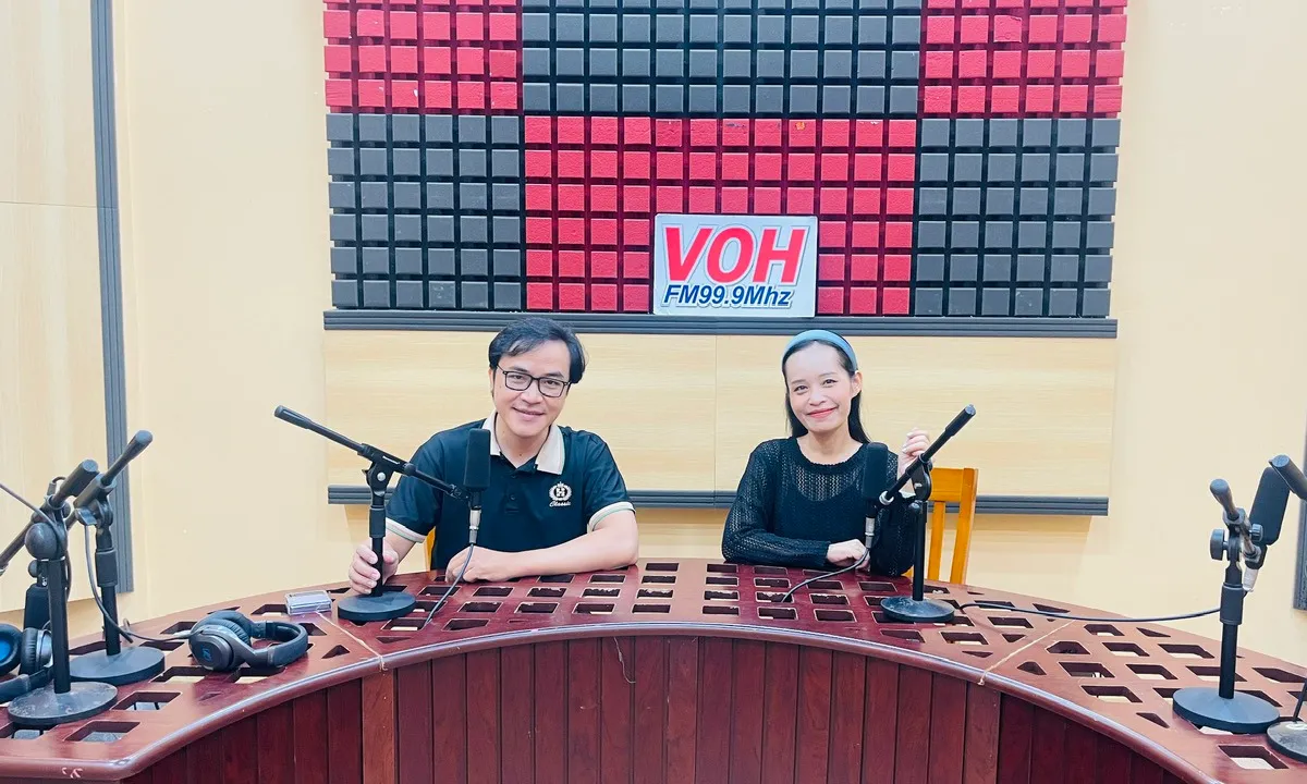 Những  người mê dạy âm nhạc tài tử cho thiếu nhi 