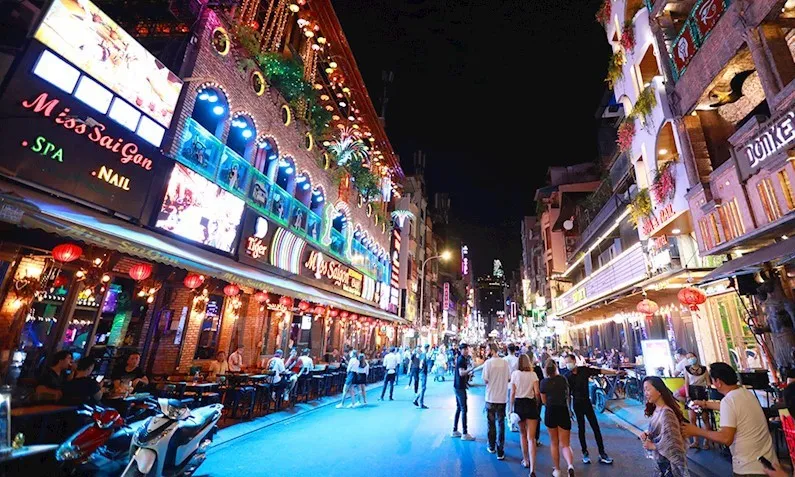 Hướng tới hỗ trợ phát triển kinh tế đêm tại TP.HCM