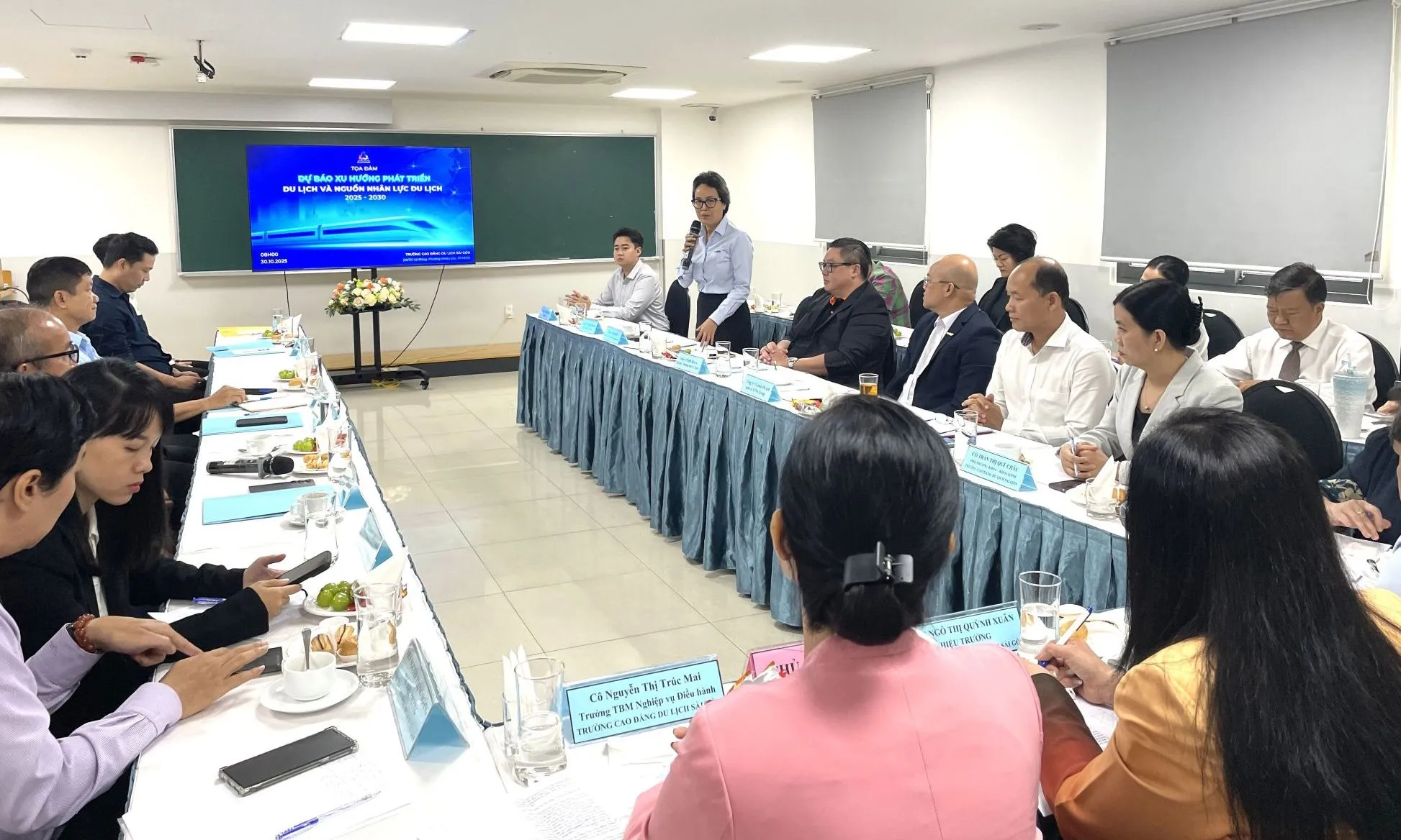 Tọa đàm “Dự báo xu hướng phát triển Du lịch và nguồn nhân lực Du lịch 2025 - 2030”