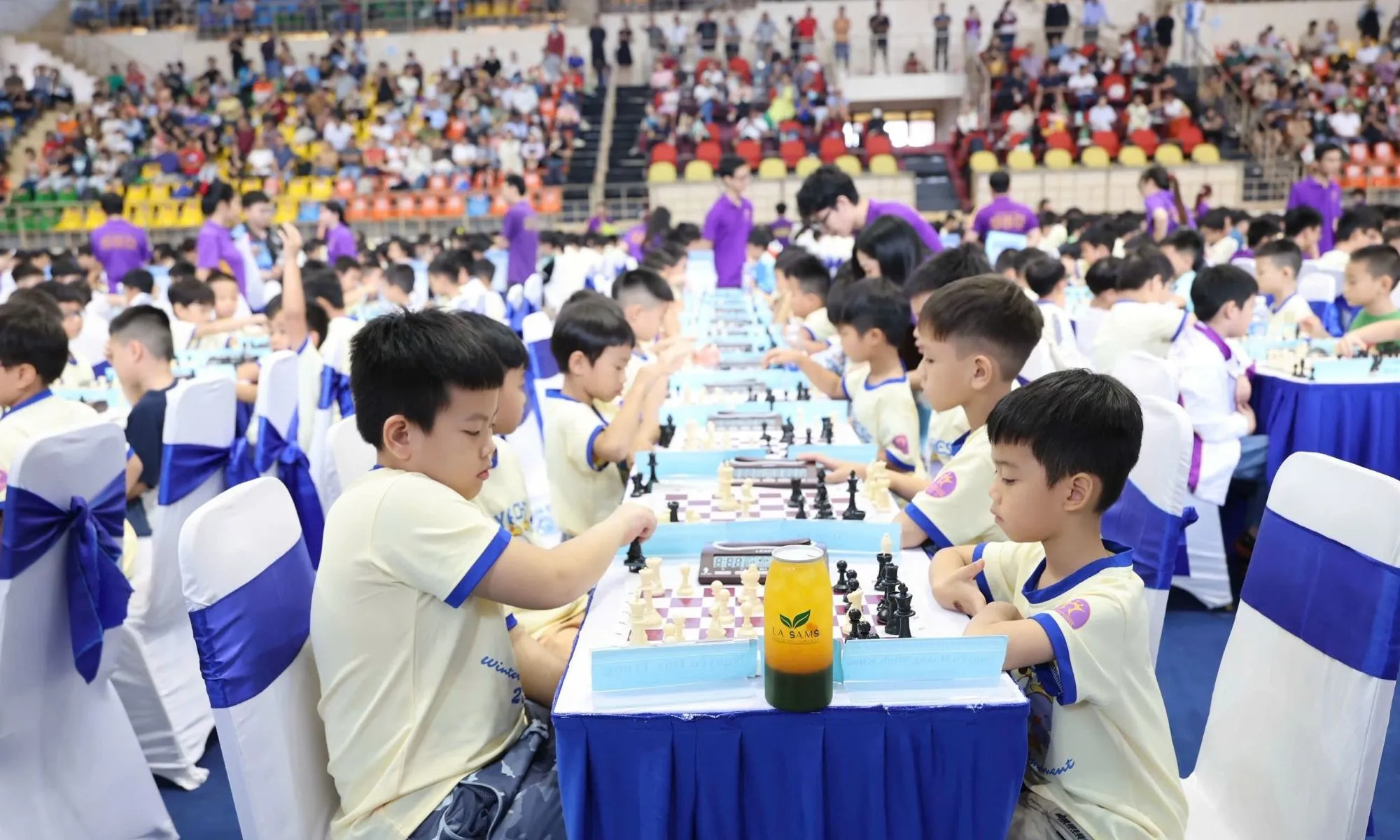 800 kỳ thủ nhí tranh tài ở Giải cờ vua mùa đông RoyalChess Winter Tournament 2025