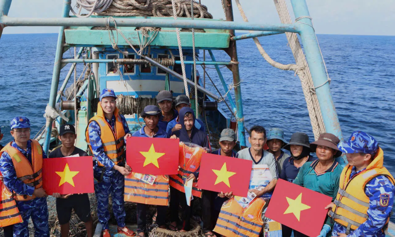 Quyết tâm gỡ “thẻ vàng” IUU bằng hành động thực chất