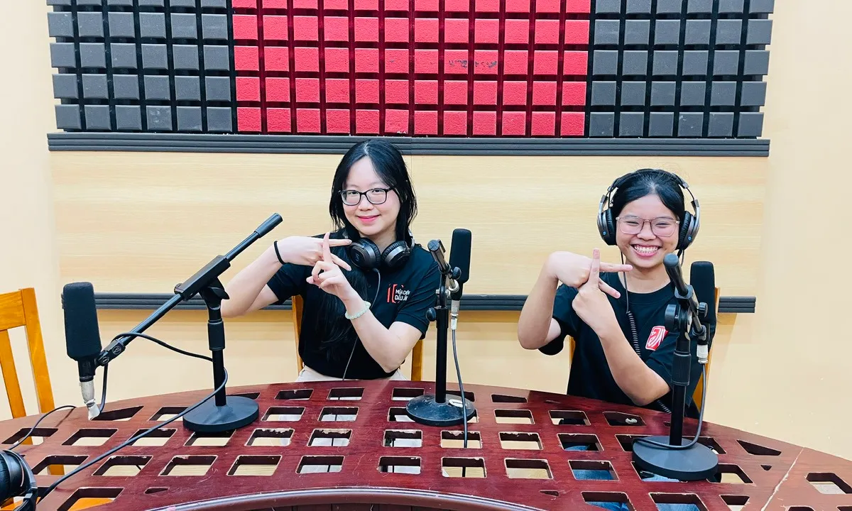 Tám năm và 11 mùa kịch của những sinh viên 9x và Gen Z