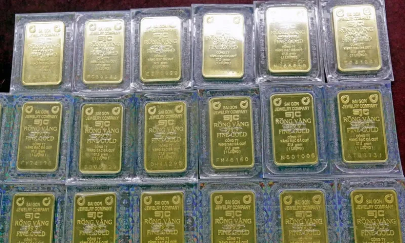 Giá vàng giảm mạnh 