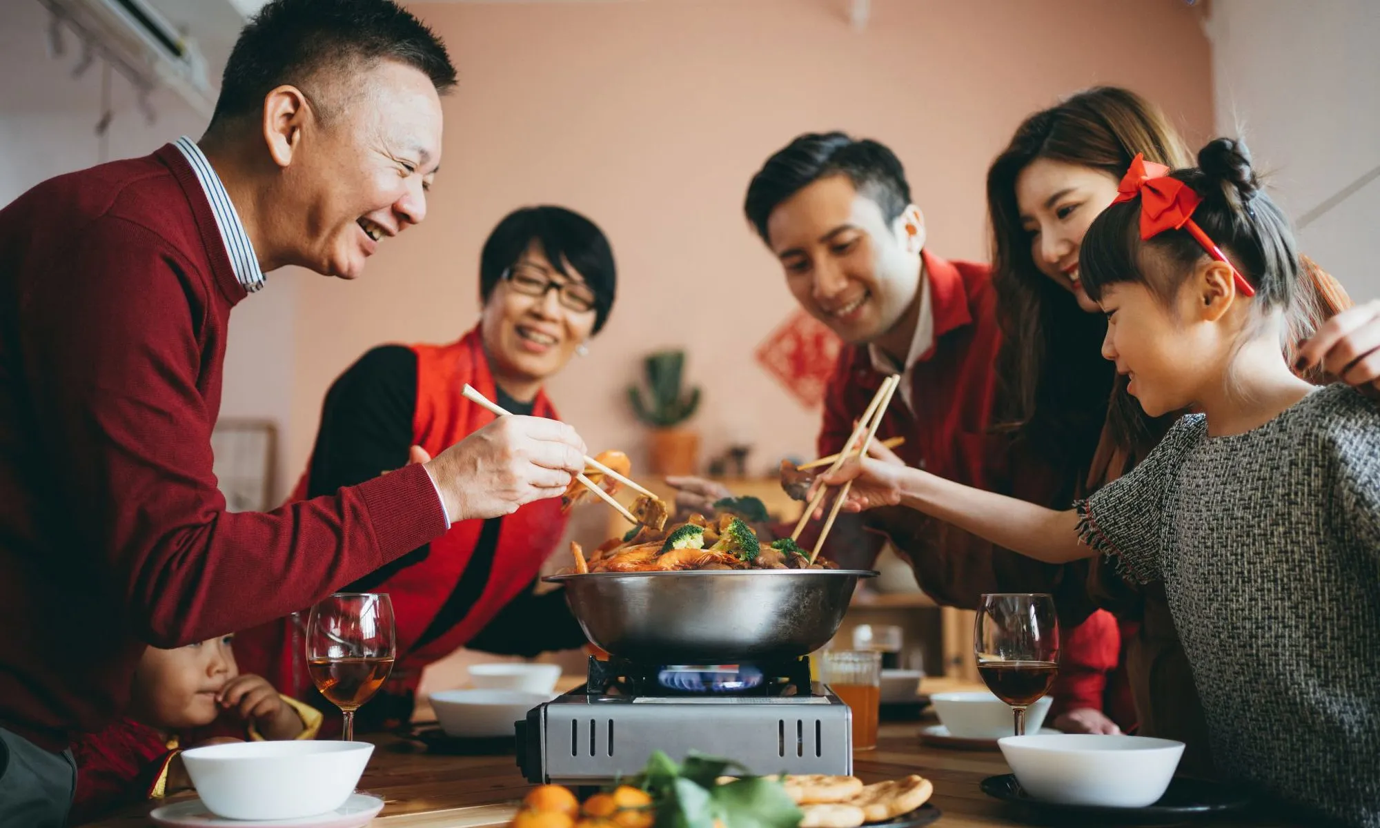 Booking.com Công bố Báo cáo xu hướng nghỉ dưỡng “Taste of Home” 2025