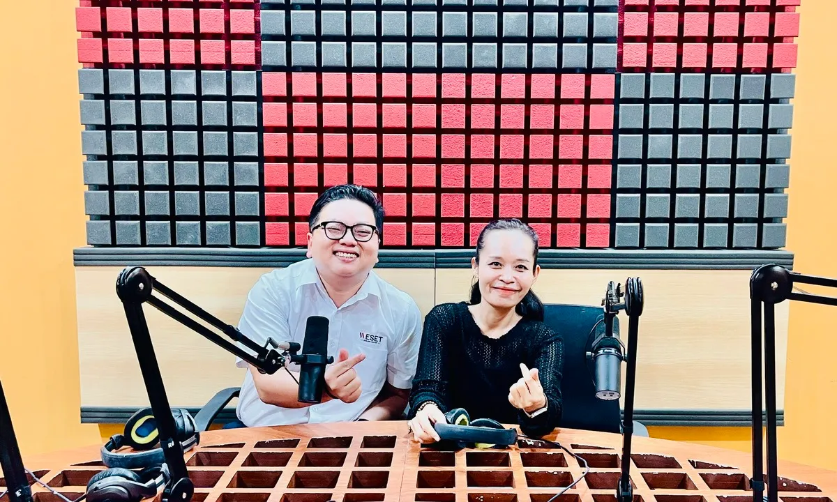 Khởi nghiệp từ ngoại ngữ, cú rẽ bất ngờ