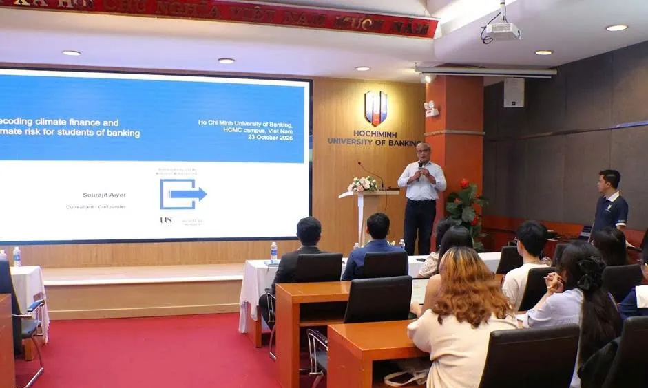 Chuỗi SaigonISB Talks: Hướng đến phát triển bền vững qua lăng kính tài chính khí hậu