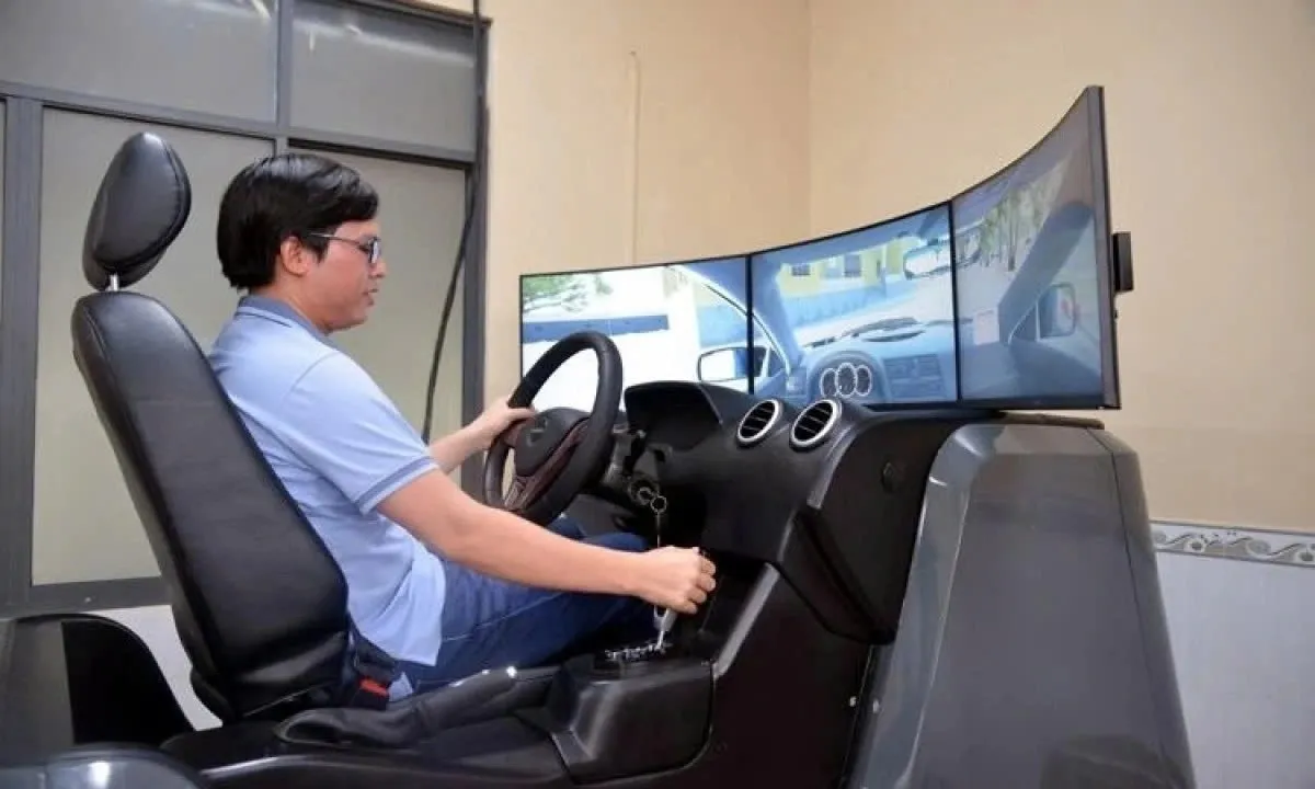 Đề xuất bỏ bài thi mô phỏng trong sát hạch giấy phép lái xe ô tô
