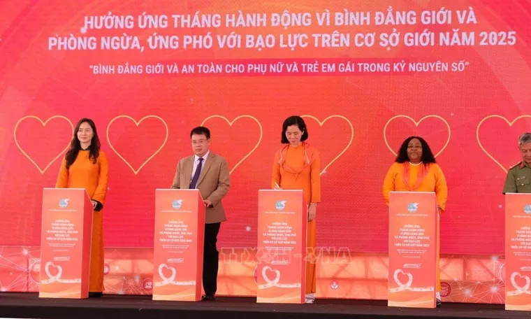 Mois d'action pour un cyberespace sûr pour les femmes et les filles