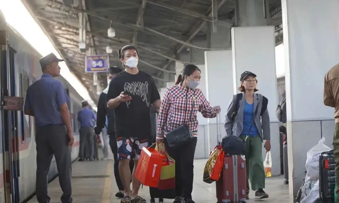 ĐSVN tặng 2000 vé tàu lửa (2 chiều) cho NLĐ TPHCM, Đồng Nai, Tây Ninh về quê ăn Tết 2026