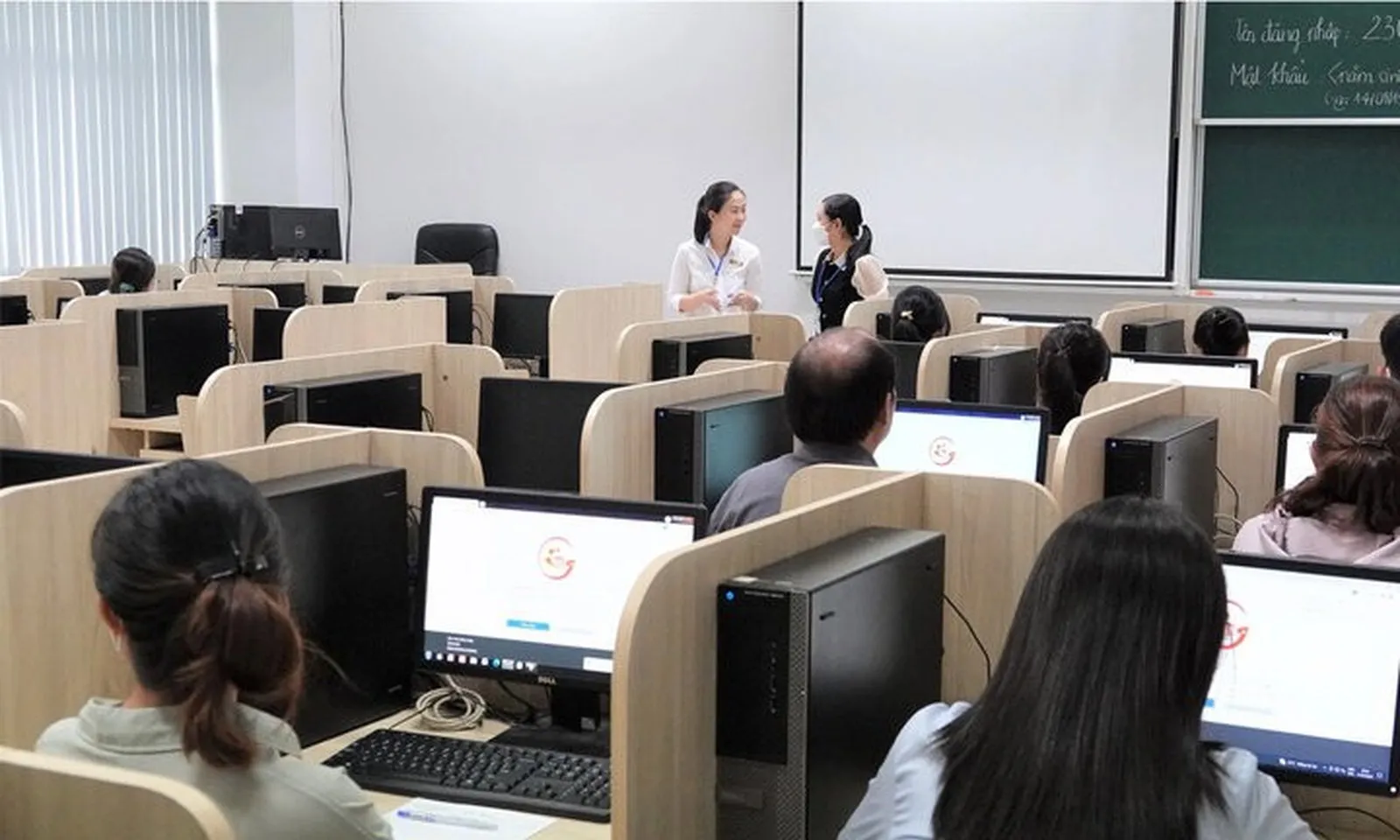 Hàng loạt chính sách mới bắt đầu áp dụng từ tháng 12/2025