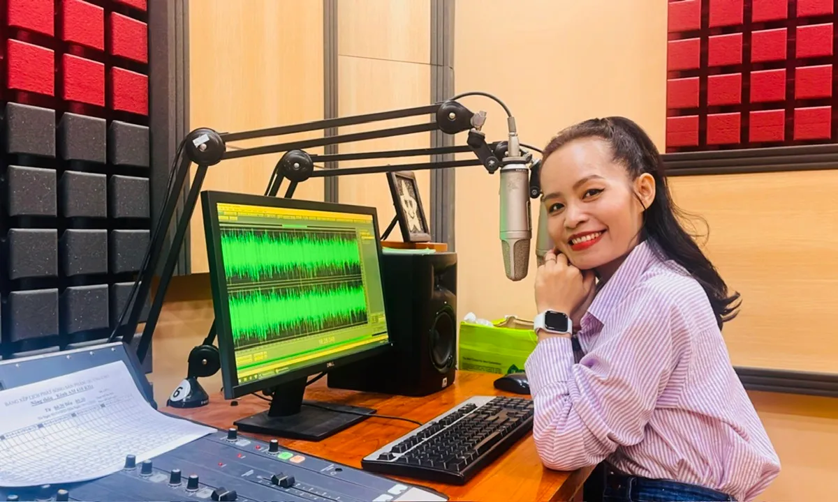 Quê hương những miền ký ức