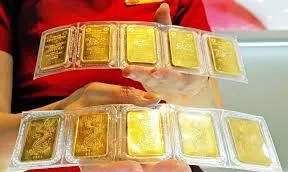 Giá vàng hôm nay: Đứng yên nhưng người mua sẽ lỗ 3 triệu đồng/lượng