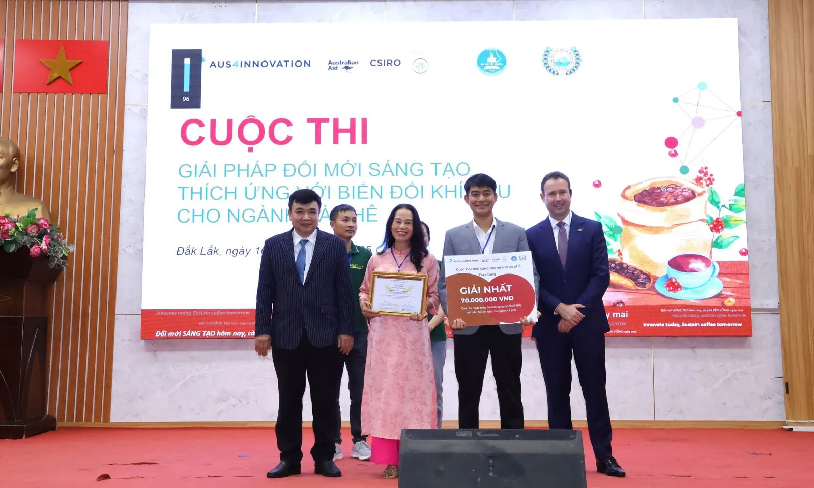 Trao giải Cuộc thi Giải pháp đổi mới sáng tạo thích ứng với biến đổi khí hậu cho ngành cà phê”