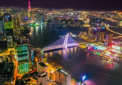 NHỮNG BÀN TAY NÍU GIỮ TUỔI THƠ