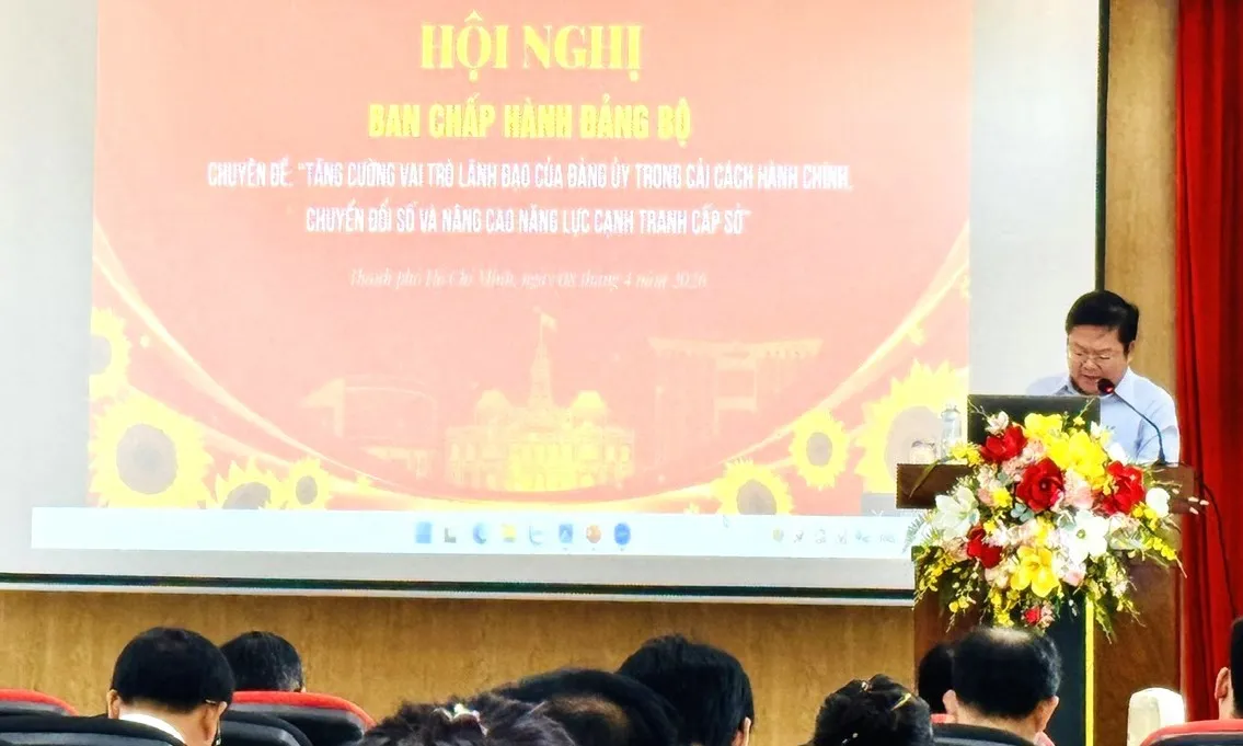 Đẩy mạnh cải cách hành chính, nâng cao năng lực cạnh tranh cấp sở tại HEPZA