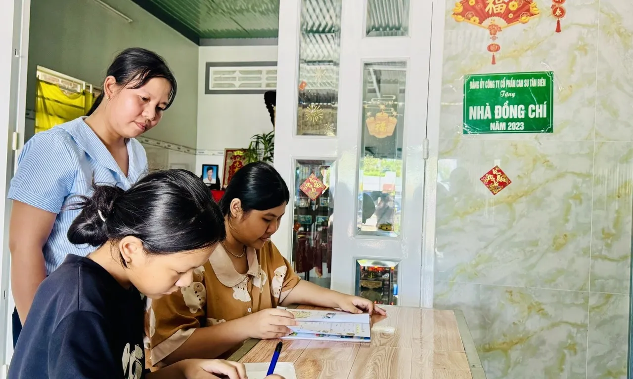 Nhà đồng chí – Nơi nghĩa tình đơm hoa