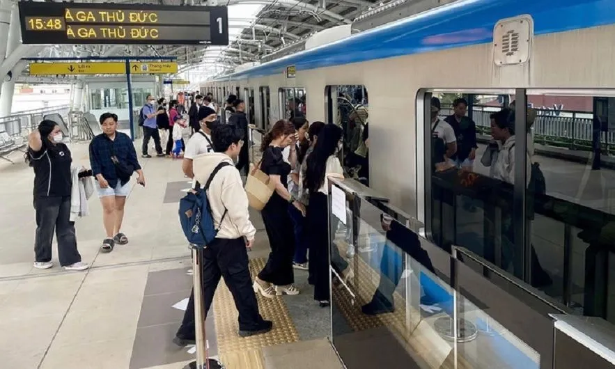 Đề xuất thêm nhiều giải pháp thúc đẩy người dân sử dụng phương tiện giao thông xanh