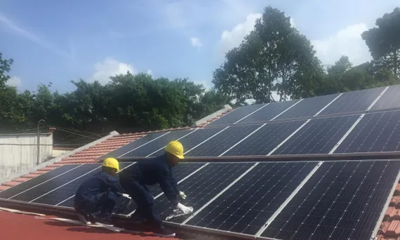Giao lưu Phó Giáo sư, Tiến sĩ Hà Minh Hồng – Phó Chủ tịch Hội Khoa học Lịch sử TP.HCM
