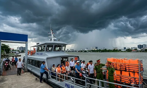 Chủ động đảm bảo an toàn cho những chuyến đò mùa mưa bão