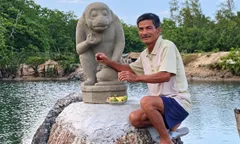 Khen thưởng người phát hiện và giao nộp cổ vật tượng thần khỉ Hanuman quý giá