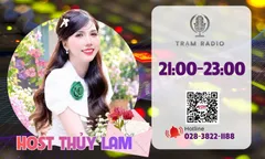 Năm tháng hằn trên đôi bàn tay chai sần của Mẹ Cha