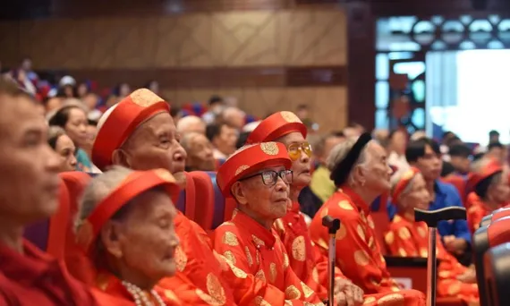 TPHCM thử nghiệm mô hình “bán trú” chăm sóc người cao tuổi