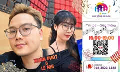 Đặt điện thoại xuống và nghiêm túc lắng nghe con