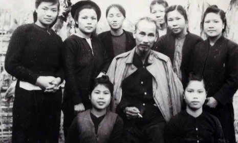 Chủ tịch Hồ Chí Minh với phụ nữ Việt Nam