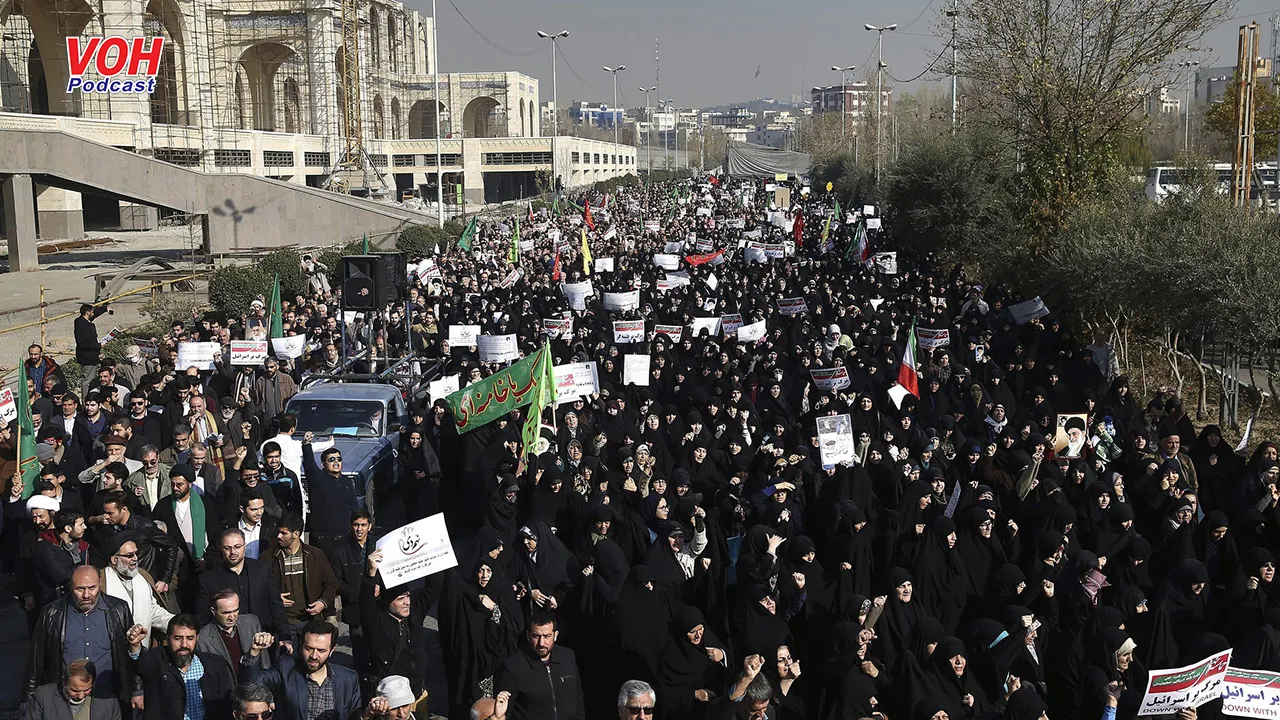 Sau cuộc biểu tình ở Iran, vậy TÓM LẠI LÀ vì sao người ta biểu tình? Hijab là gì mà gây xung đột?
